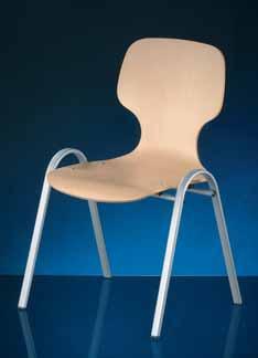 BS 8,00* g BS-A Ahorn BS-K Kers BS-W Wenge Model stoel 9 zonder armleuningen Ovaal frame, zithoogte 46 cm mooi gevormde zitschaal Stuhl 9 met gestoffeerde zitting Stuhl 9 SP 77,00 g 98,00 g met