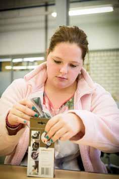 BELEIDSONTWIKKELINGEN HERSCHIKKING INDUSTRIEEL WERK 1 januari 2015 is een keerpunt in de geschiedenis van WVK-groep. Met de introductie van de Participatiewet werd de instroom in de Wsw beëindigd.