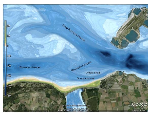 De Banjaard: een zandloperoplossing Handhaven van de kustlijn door een opdringende geul richting kust: Zandloperoplossing Figuren: links de ligging van polder de Banjaard en de Onrust geul.