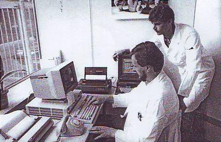 Als aansluitingen naast video en audio, heeft de MSX een Centronics parallel printer poort en een cassette recorder aansluiting.