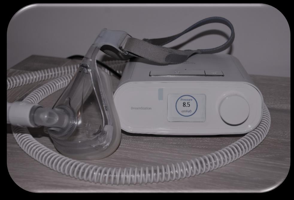CPAP toestel met mond-neusmaker 2. Opstarten van de CPAP-therapie : De opstart van de CPAP gebeurt in Ziekenhuis Maas en Kempen. 2.1. Voorbereiding : Indien u ziek bent (vb.