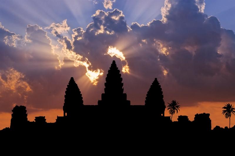 Dag 17: Battambang - Siem Reap / Angkor Vandaag rijd je in circa 3½ uur (165 km) naar Siem Reap. Na aankomst in Siem Reap kun je je laten masseren door de blinden van het Angkor Massage-instituut.