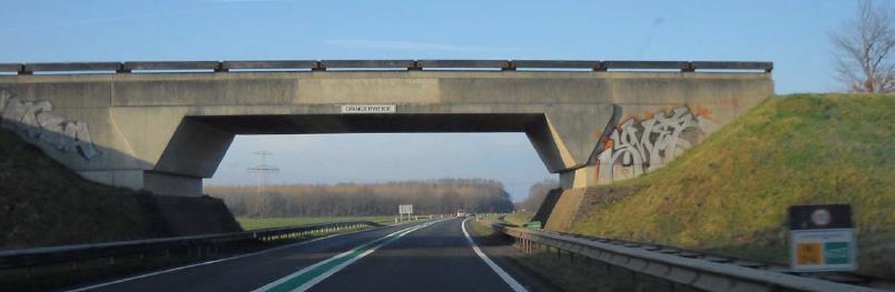 Daarnaast wordt vanaf aansluiting Odoorn-Noord de parallelweg verbreed en voorzien van een fiettspad tot aan de nieuwe aansluiting Exloo.