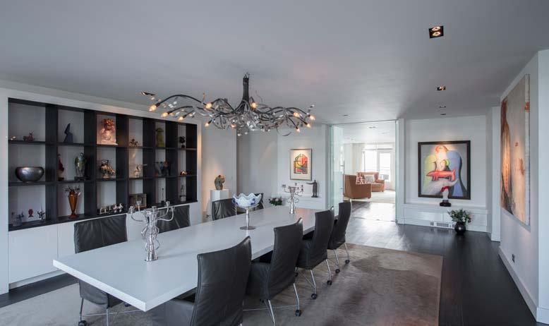 EXCLUSIEF AANBOD UITGELICHT Uniek dubbel appartement in Zoetermeer Villa