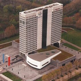 In 1995 werd op de voormalige parkeerplaats van AMEV het Nederlandse hoofdkantoor van Fortis geopend.