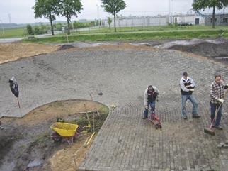 Er waren nog wat gesprekken nodig om alles zo te regelen dat de plannen binnen het budget zouden passen. Eind april is de definitieve prijs vastgesteld.