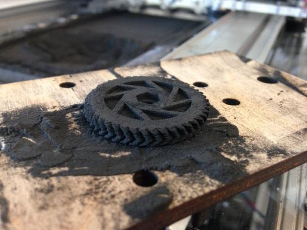 Selective Laser Sintering (SLS) Poeder uit een reservoir