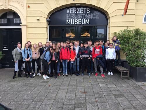 Aankomend voorjaar gaan onze leerlingen naar Paderborn. Een prachtige ervaring! Challenge Day In november gaan wederom de tweedejaars van het Junior deelnemen aan deze bijzondere en waardevolle dag.