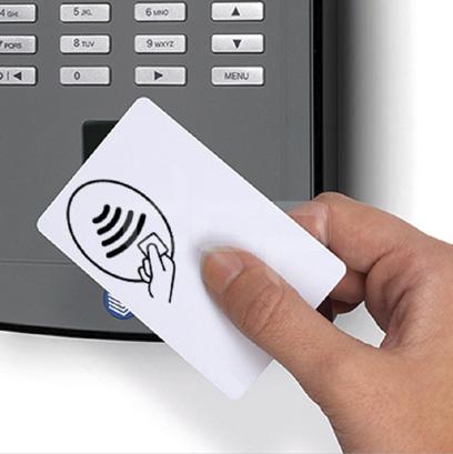 Chip- en RFID-passen Chippassen worden vaak gebruikt bij toegangscontrole, als telefoonkaart of als betaalpas. Een chippas is een plastic pas met een zichtbare of onzichtbare chip.