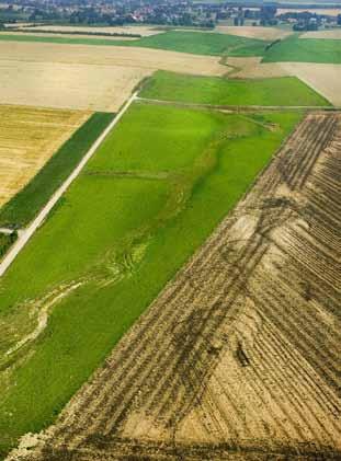 bufferende dam Schematische weergave van het patroon van afstromend water (hoe dikker de lijnen, hoe hoger het debiet van het afstromend