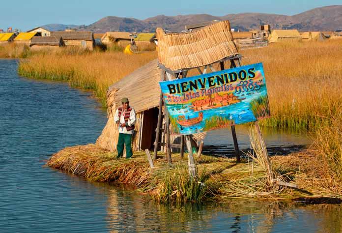 56 Peru Floating island: Uros. Lake Titicaca. Caminos Andinos 11 nachten Dag 1 > Onthaal aan de luchthaven van Lima en transfer naar het hotel. Overnachting. Dag 2 > Bezoek aan de stad Lima.