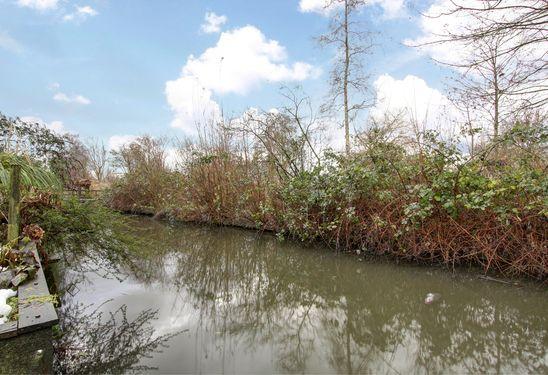 eigen terrein Aangebouwde