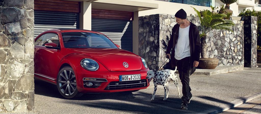 Dankzij de talrijke opties passen de nieuwe Beetle en de nieuwe Beetle Cabriolet zich moeiteloos aan iedere chauffeur aan. Het vernieuwde interieur straalt stijl en kracht uit.