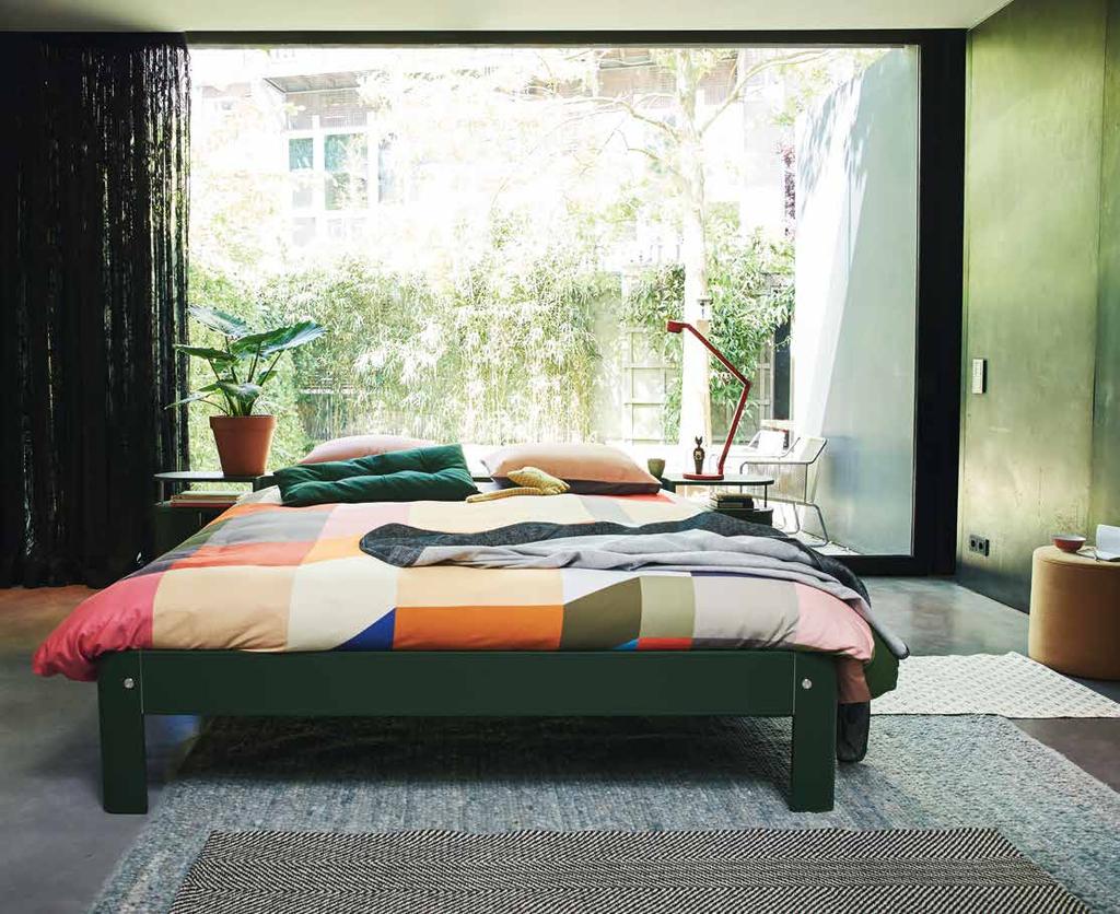 Het ontwerp De Auping Auronde is een echte designklassieker Kleur: Forest green 6 Vanaf het moment dat Frans de la Haye in 1973 dit bed ontwierp, gaat