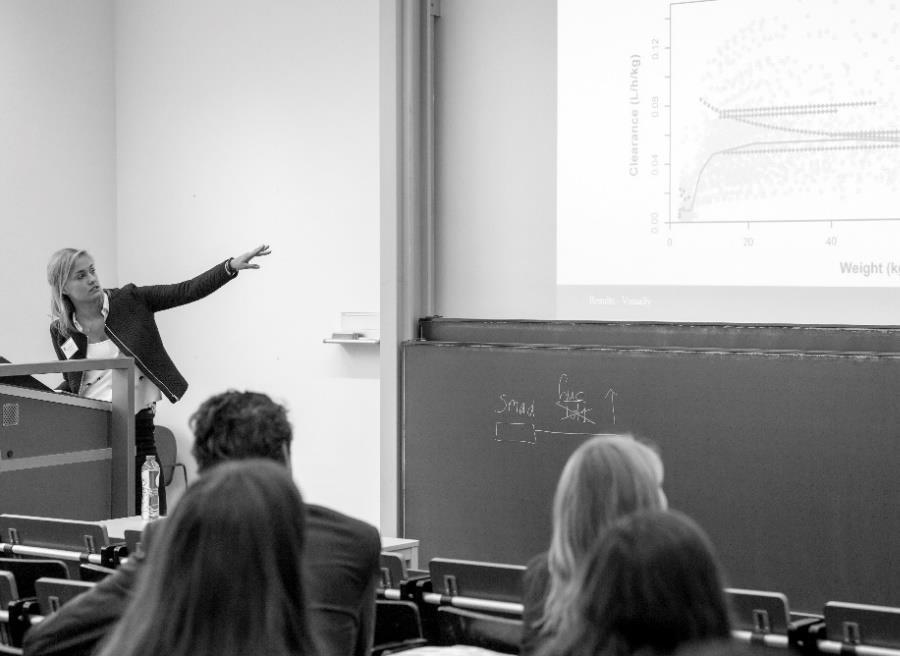 Workshop presentaties Circa 30 studenten met de hoogst beoordeelde papers krijgen hier de mogelijkheid hun onderzoek te presenteren.