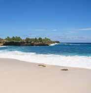 Verder is het eiland gezegend met prachtige, witte zandstranden. Dag 01: Bali - Nusa Lembongan Deze tour start vanuit uw hotel in Nusa Dua, Sanur of Kuta.