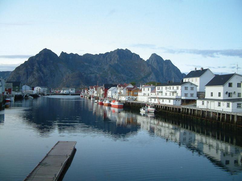 Dag 7: Tromsø, poort naar de ijszee 's Nachts is het Hurtigruten schip de schilderachtige Raftsund gepasseerd.