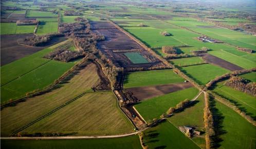 Is verhoging van waterpeilen in de natuur zelf niet al voldoende? Natuurgebieden hebben vaak te maken met diepe sloten en drains in de nabije omgeving.