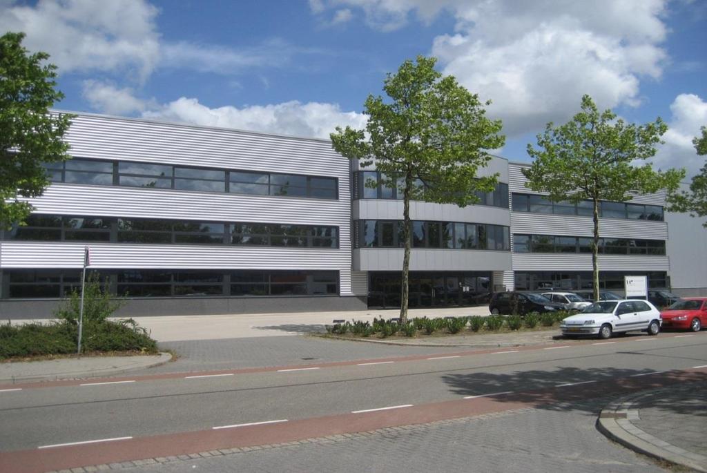 TE HUUR Pieter Zeemanweg 131 3316 GZ Dordrecht Betreft: Te huur, totaal ca. 1.752 m² bedrijfshal en ca.