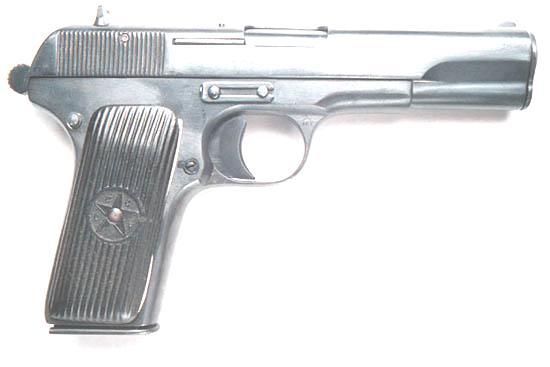 P38/P1 9 mm 25 Het wapen voor de Duitse officieren tijdens WO II.