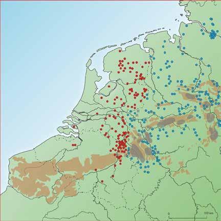 De boeren van de Rössencultuur woonden in dorpen met grote huizen, waarvan nog geen sporen in Limburg zijn teruggevonden.