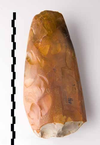 : Recente studies naar de verspreiding en depositie van bijlen heeft nieuwe informatie opgeleverd over de rol van deze artefacten in de middenneolithische samenleving en geeft ons inzicht in