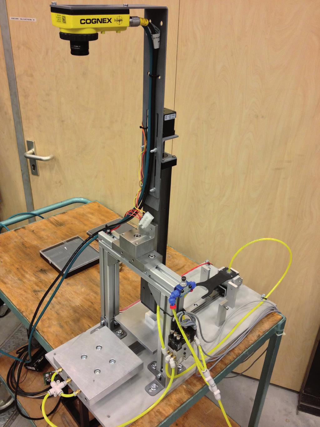 Samenvattingen MiM projecten Titel Solar wafer lifting mechanism Studenten Tim Dané, Harm Cornelissen, Remy Kalishoek, Bastiaan Klaasse In opdracht van Roth & Rau Eindhoven (voormalig OTB Solar)