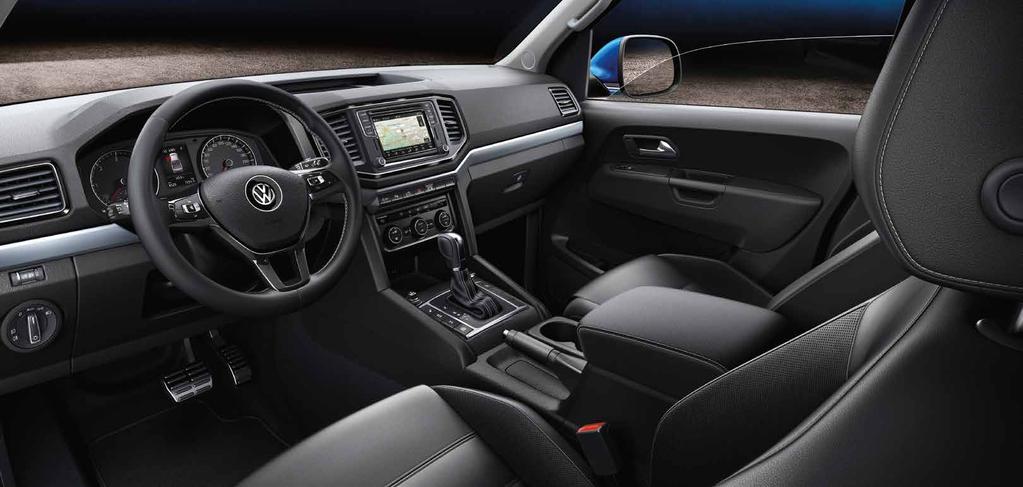 Exclusiever. Nieuw dashboard met premium uitrusting, nieuwe infotainmentsystemen en de mobiele online diensten Car-Net. Comfortabel en luxe.