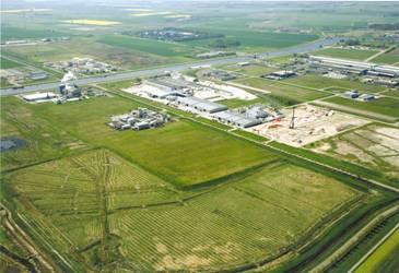 Delfzijl Chemiepark de Valgen (170 ha.; nog 130 ha. beschikbaar) 5.2.1 Prognose transportgevolgen nieuwvestiging Delfzijl en Eemshaven Namens Gedeputeerde Staten is een prognose opgesteld.