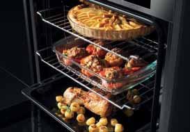 Cook3 biedt u de mogelijkheid om tegelijkertijd een braadschotel, een gegratineerd gerecht en een taart te bereiden, zonder dat hun geuren zich mengen.