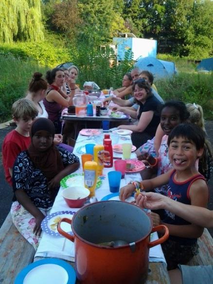 Pizza avond en vakantieweek Schrijf maar vast in je agenda: 27 juli tot en met 2 augustus is het vakantieweek op de Graafse Akker.