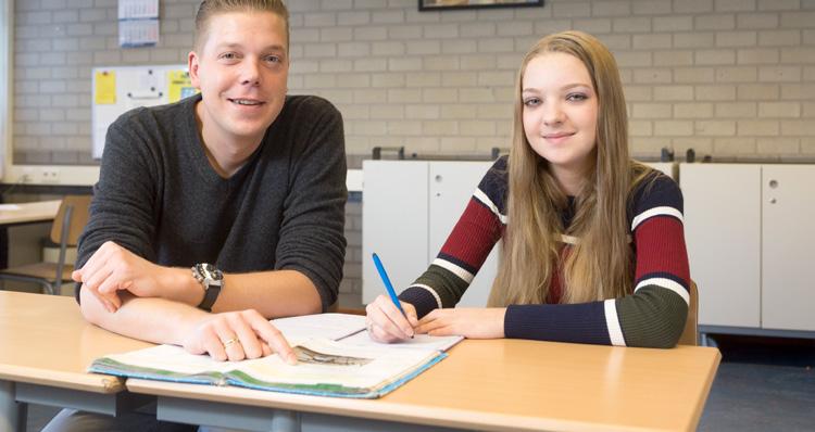 Meneer Vosters charlotte GEEN ONVOLDOENDES MEER VOOR ENGELS Sommige mensen denken dat het gewoon bijles is, maar remedial teaching (rt) gaat toch net een stapje verder.