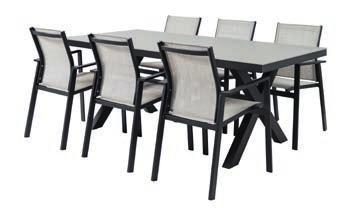 Tafelblad in Polywood. L 200 x B 89 cm. Met 6 stoelen met onderstel in wit aluminium. Zitting in textilene. Kleur: wit-grijs.