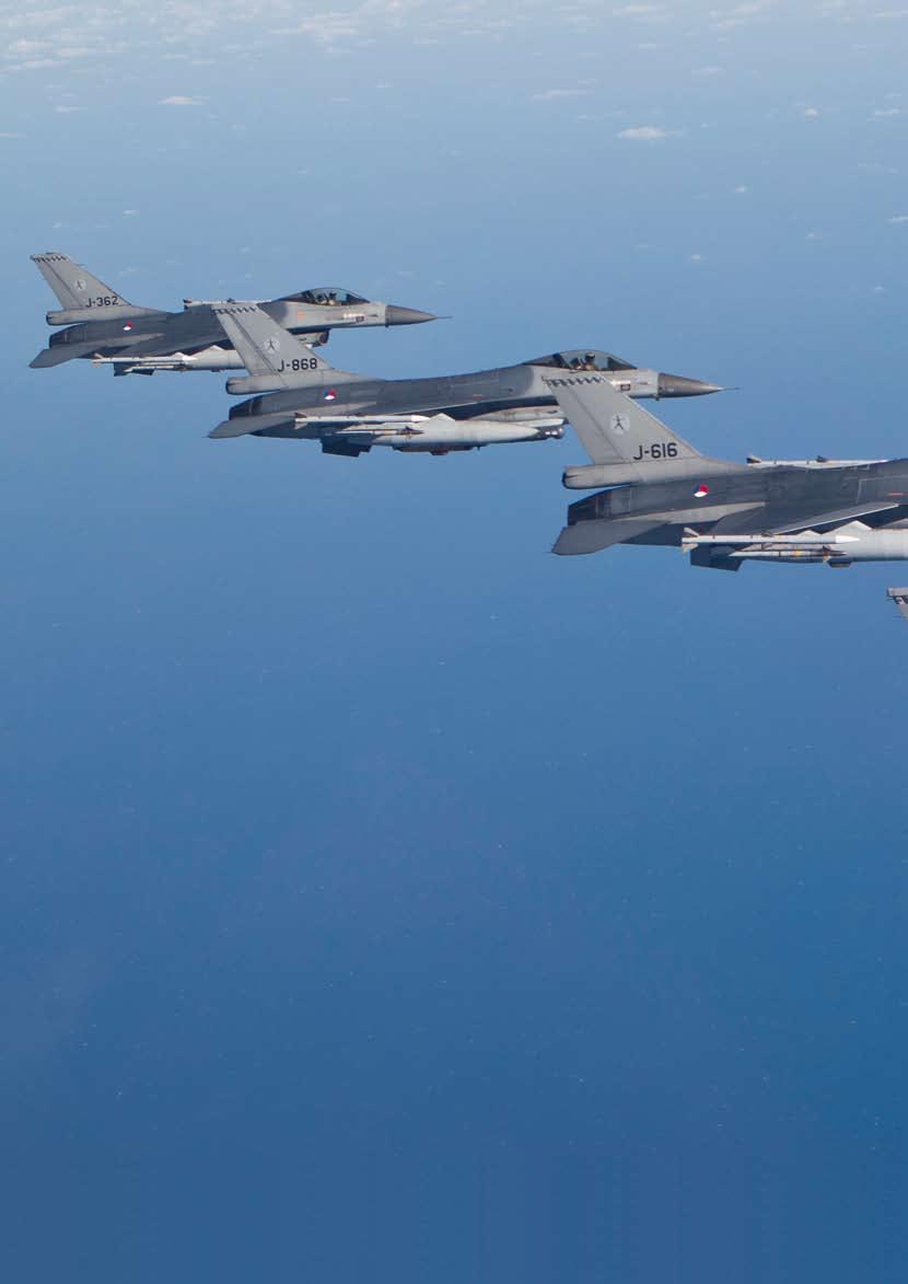 GENRE REPORTAGE Nederlandse F-16 s en KDC-10 in recordtijd Operation Unified Bij aanvang vliegen de Nederlandse F-16 s missies met vier
