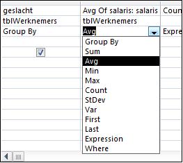 101 Ook in de tweede kolom wordt het veld Salaris voorafgegaan door een naam Avg Of Salaris gevolgd door een dubbele punt.