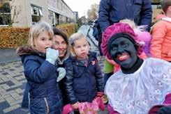Dankzij sponsoring van ondernemers uit de wijk en extra inzet vanuit de stichting hadden de gezinnen in Slangenbeek toch nog een Sinterklaasintocht. En dat was weer één groot feest.