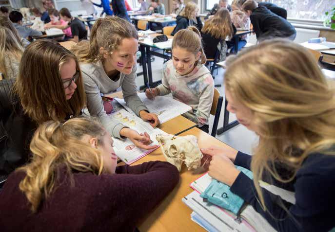 4 Scholen: omvang, kwaliteit en activiteiten 74 5. Middelbaar beroepsonderwijs 80 5.1 Onderwijsinstellingen, deelnemers en beroepsopleidingen 81 5.