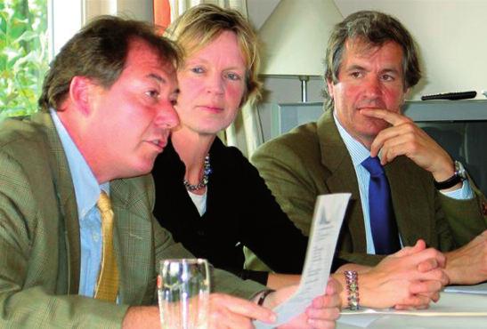 MEMORAD DIVERSEN Radiogolf voorjaar 2009 bij Toxandria Bij de ledenvergadering droeg Hans Smeets na vijf jaar de voorzittershamer over aan Douwe Vos.