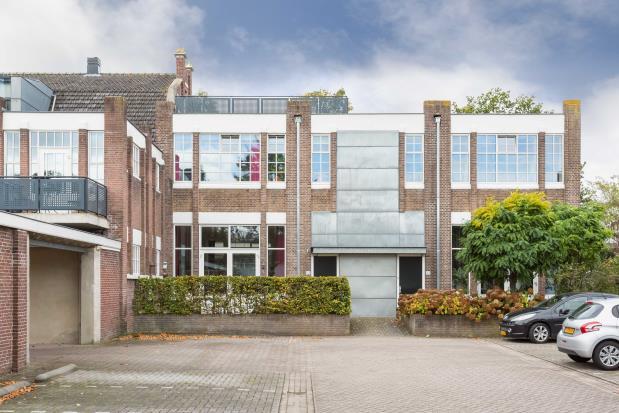 Kardinaal van Rossumstraat 86 Dongen!!! VANAF-PRIJS!!! Let op: Deze woning wordt aangeboden met een VANAF-PRIJS, waarbij er een voorstel/bod gedaan kan worden vanaf 280.000,- k.k. Vanaf-prijs 280.