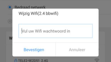 Zodra de bel via een netwerkkabel verbonden is met het internet, en de bel is aan de app toegevoegd, dan kan in de instellingen van de bel het WiFi wachtwoord worden opgegeven.