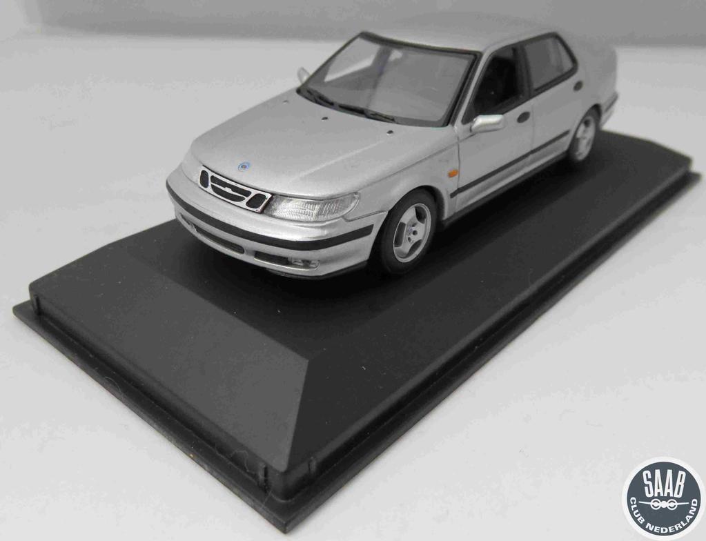 Saab 9-5 Sedan / Saab Expressions Grijs, 1: 43 Art.