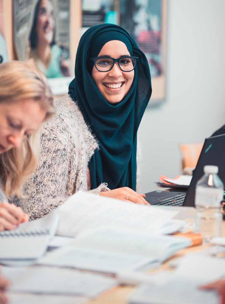 Eén dag les Als student met levens- en werkervaring kom je één dag per week les volgen.