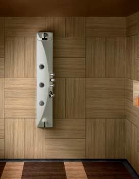 1 tot 3. Een haute design douche van de hand van Philippe Starck. Zijn basisprincipe: een modulaire aanpak uitgaande van een reeks basiselementen waarmee men quasi onbeperkt combinaties kan maken.