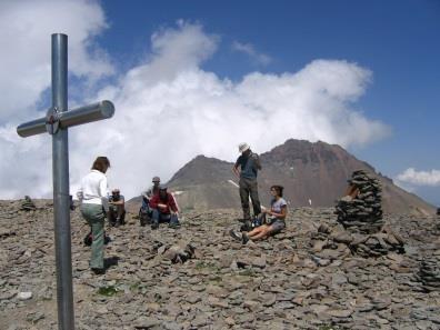 8 Ma 13/08 Voormiddag: Bustocht naar Aragats berg