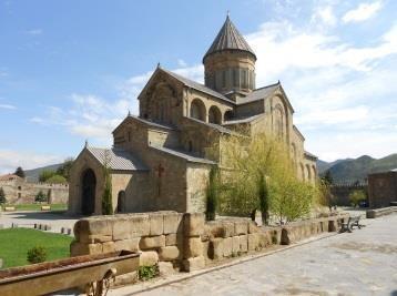 Svetitskhoveli kathedraal bezichtigen. Tbilisi (Georgië) Daarna gaat de tocht richting hoge Kaukasus.