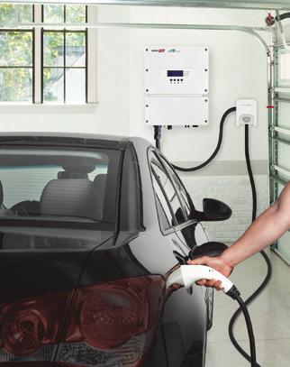 1-fase omvormer met EV-Charger 'S WERELDS EERSTE OMVORMER MET GEÏNTEGREERDE EV-CHARGER Verhoog uw omzet en het PV-verbruik van uw klanten door de 1-fase omvormer met EV-Charger van SolarEdge aan te