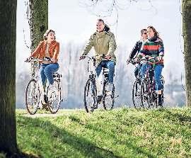 De e-bikes zijn samen met de Consumentenbond getest. Colofon Wat zijn de beste e-bikes van dit moment? Noorse uitdaging Toerfieten getest 6 42 74 Ontdekkingstocht Ik hou van reizen én van fietsen.