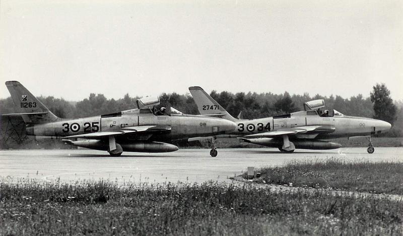 Vooral de Mysteres waren zeer welkom, want die zag je hier hoogst zelden. 31. En vandaag kwamen twee Italiaanse RF-84F s op bezoek bij hun collega s van 306 squadron.