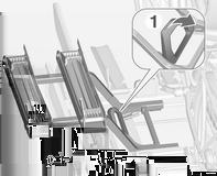 Adapter bevestigen Bij vervoer van meer dan twee fietsen dient de adapter te worden bevestigd, voordat de tweede fiets wordt