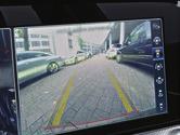 Standaarduitrusting en opties. Parkeren en manoeuvreren Parkeerpakket met achteruitrijcamera Met PARKTRONIC en achteruitrijcamera.